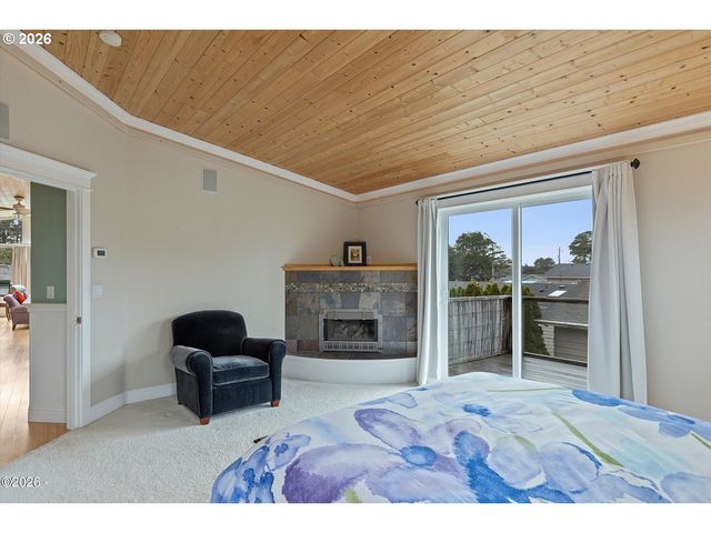 115 LORRAINE St, Gleneden Beach, OR 97388