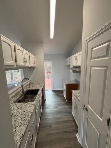 782 Fox Valley Drive, Stone Mountain, GA 30088