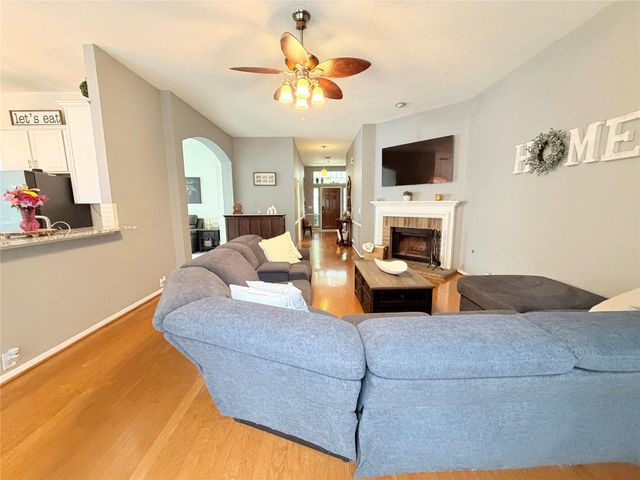 6226 Kingwood Glen Drive, Humble, TX 77346