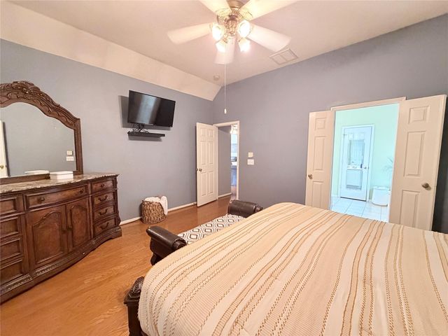 6226 Kingwood Glen Drive, Humble, TX 77346