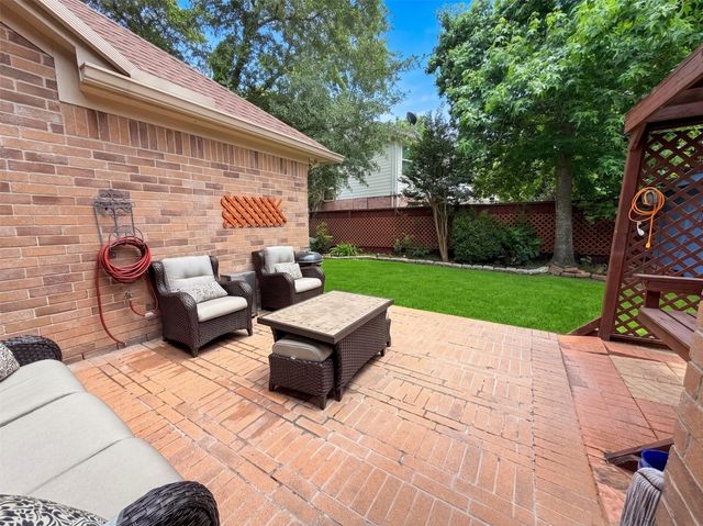 6226 Kingwood Glen Drive, Humble, TX 77346