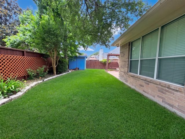 6226 Kingwood Glen Drive, Humble, TX 77346