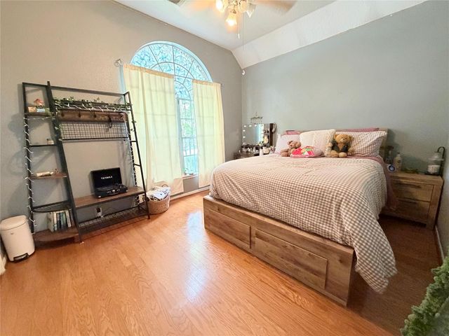 6226 Kingwood Glen Drive, Humble, TX 77346