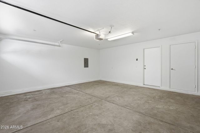 3250 W GREENWAY Road 165, Phoenix, AZ 85053