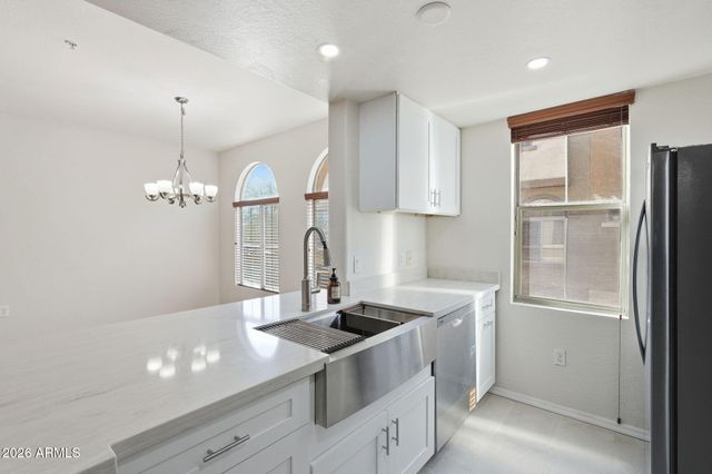 3250 W GREENWAY Road 165, Phoenix, AZ 85053