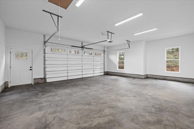 3340 Redwood Highway, Grants Pass, OR 97527