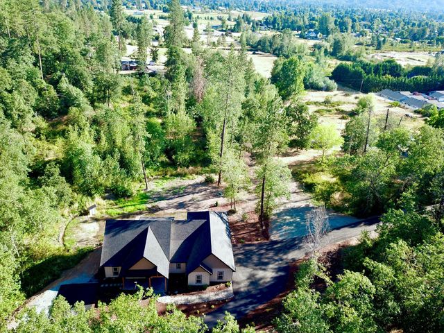 3340 Redwood Highway, Grants Pass, OR 97527