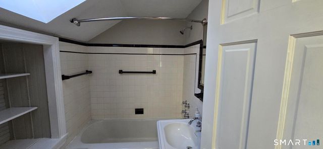 86 Vibberts Avenue, New Britain, CT 06051