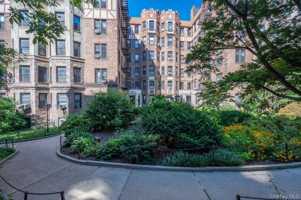 756 Brady Avenue 609, Bronx, NY 10462 — photo 4