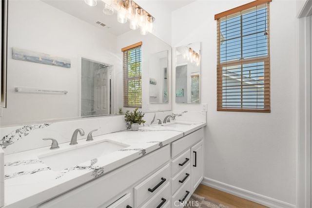 10 Thorp, Ladera Ranch, CA 92694