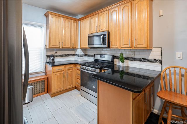 10327 109th Street, Richmond Hill S., NY 11419