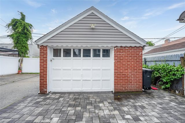 10327 109th Street, Richmond Hill S., NY 11419