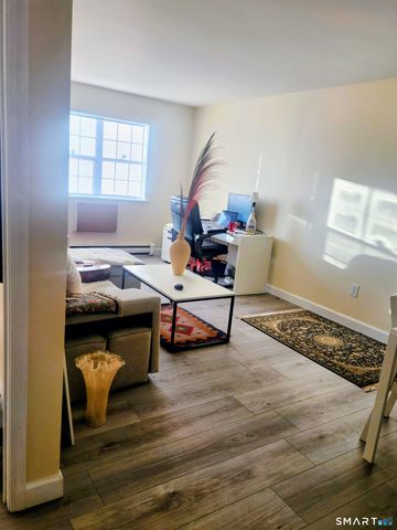 91 4th Street APT 7, Ansonia, CT 06401