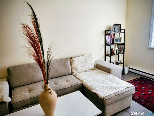 91 4th Street APT 7, Ansonia, CT 06401