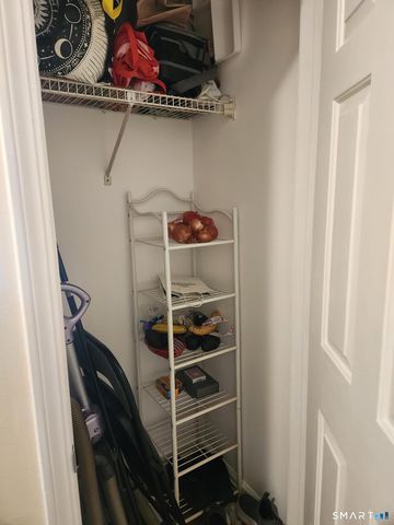 91 4th Street APT 7, Ansonia, CT 06401