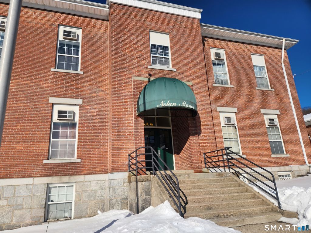 91 4th Street APT 7, Ansonia, CT 06401