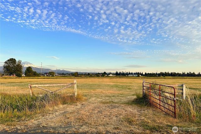 212 XX SE 448th Street, Enumclaw, WA 98022