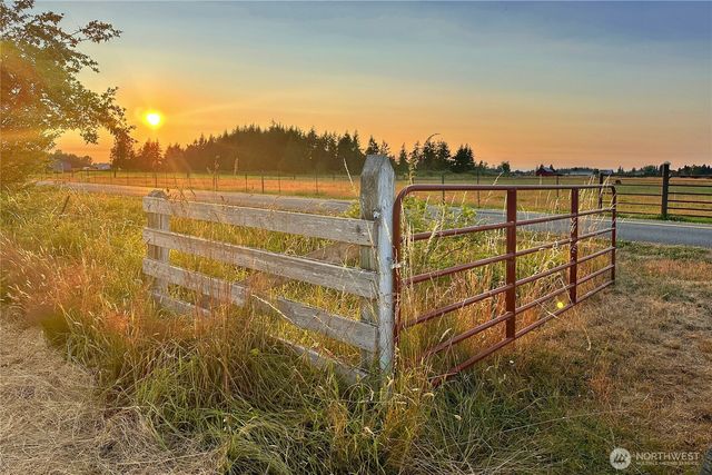 212 XX SE 448th Street, Enumclaw, WA 98022