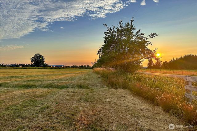 212 XX SE 448th Street, Enumclaw, WA 98022
