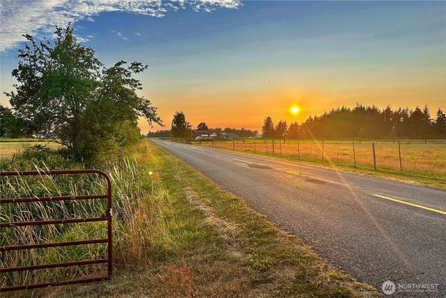 212 XX SE 448th Street, Enumclaw, WA 98022