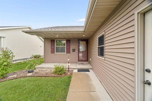 1413 BOWEN STREET, Oshkosh, WI 54901