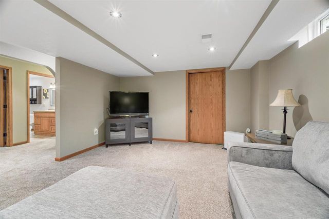 1413 BOWEN STREET, Oshkosh, WI 54901