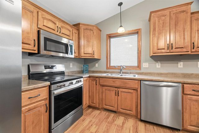 1413 BOWEN STREET, Oshkosh, WI 54901