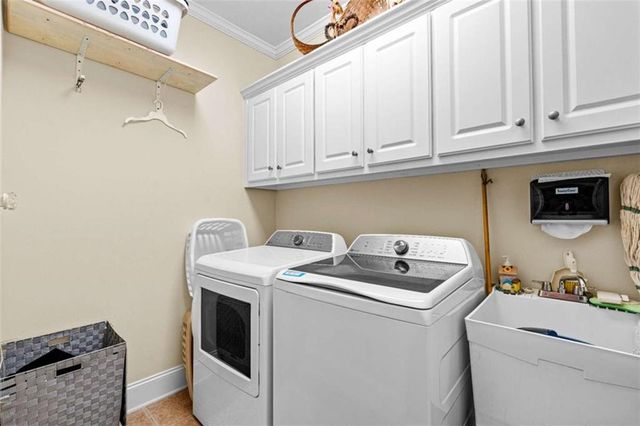 7881 Gable Drive, Douglasville, GA 30135