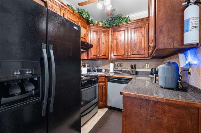 7881 Gable Drive, Douglasville, GA 30135