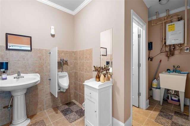 7881 Gable Drive, Douglasville, GA 30135