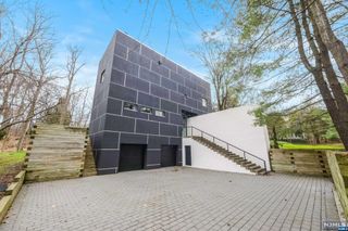 451 Mountain Avenue, North Caldwell, NJ 07006