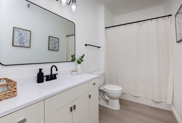 1210 NE 6th Lane I14, Ankeny, IA 50021