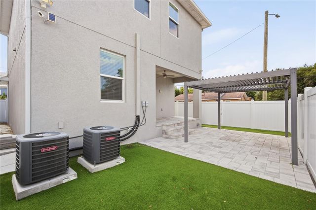 2904 BANZA STREET, Tampa, FL 33605