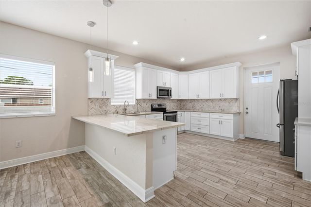 2904 BANZA STREET, Tampa, FL 33605