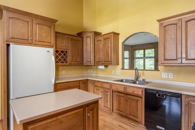 N7914 CREEKSIDE DRIVE, Sherwood, WI 54169