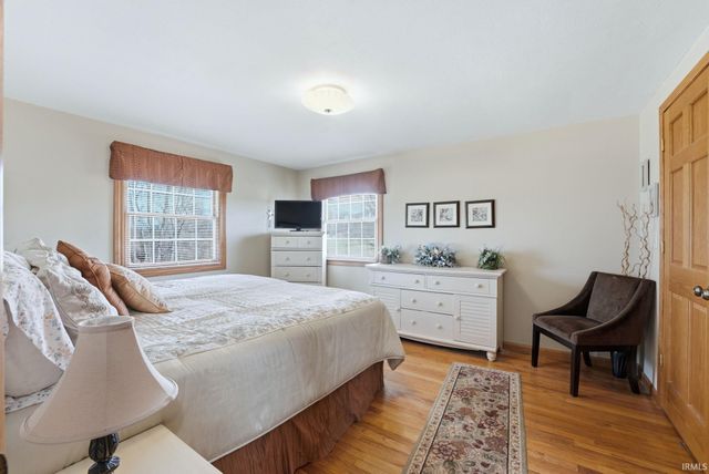 9927 Portage Road, Roanoke, IN 46783