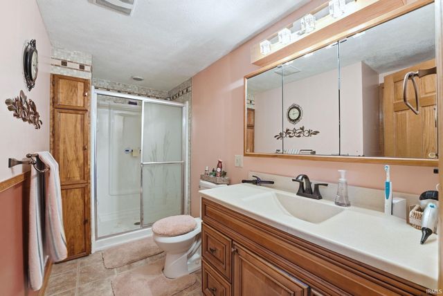 9927 Portage Road, Roanoke, IN 46783