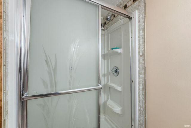 9927 Portage Road, Roanoke, IN 46783