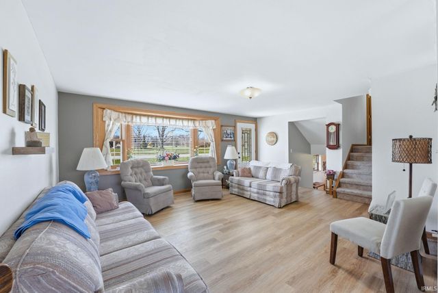 9927 Portage Road, Roanoke, IN 46783