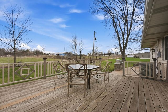 9927 Portage Road, Roanoke, IN 46783