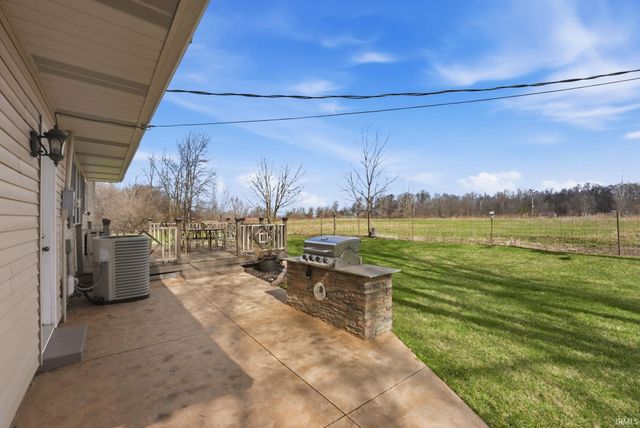 9927 Portage Road, Roanoke, IN 46783