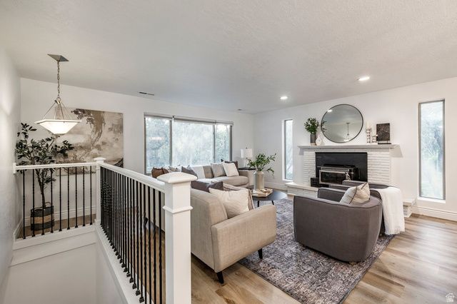 347 S MOUNTAIN RD, Fruit Heights, UT 84037