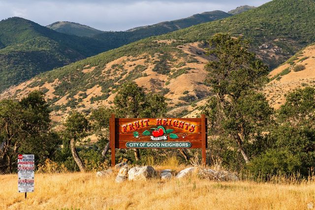 347 S MOUNTAIN RD, Fruit Heights, UT 84037