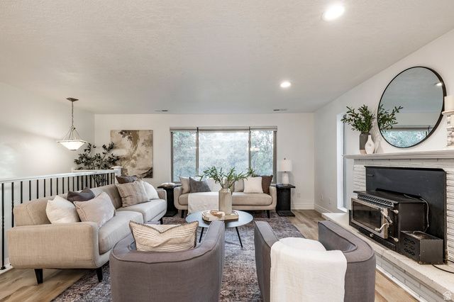 347 S MOUNTAIN RD, Fruit Heights, UT 84037