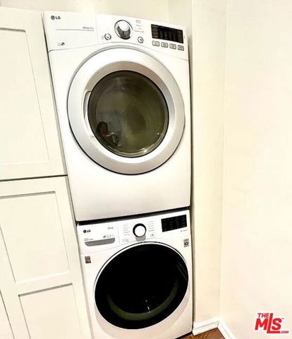 10817 Lindbrook Drive, Los Angeles, CA 90024