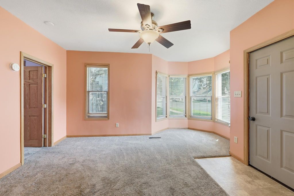 210 W Church Street, Belle Plaine, MN 56011 — photo 2