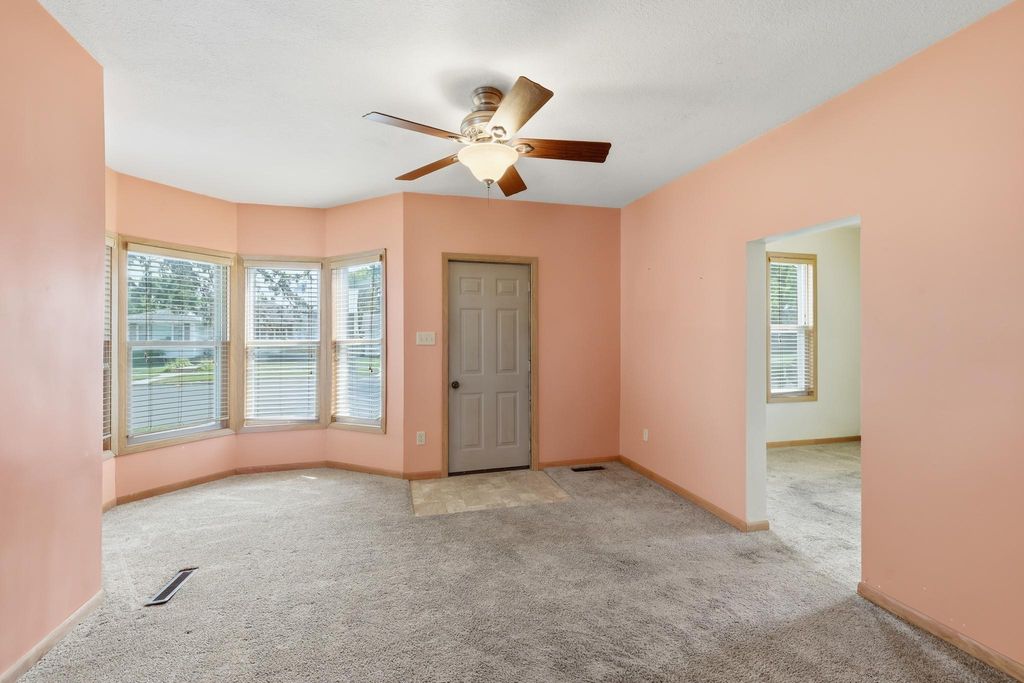 210 W Church Street, Belle Plaine, MN 56011 — photo 3