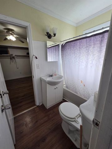 710 S Main Street, Harrisburg, IL 62946