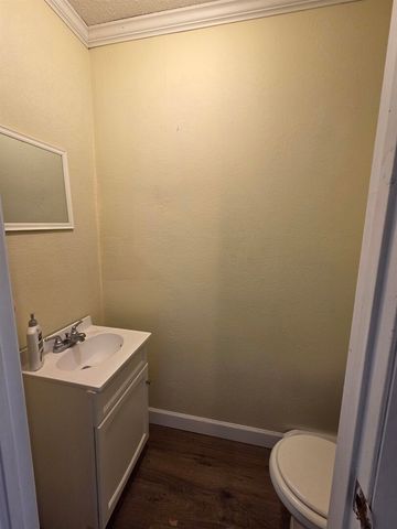 710 S Main Street, Harrisburg, IL 62946