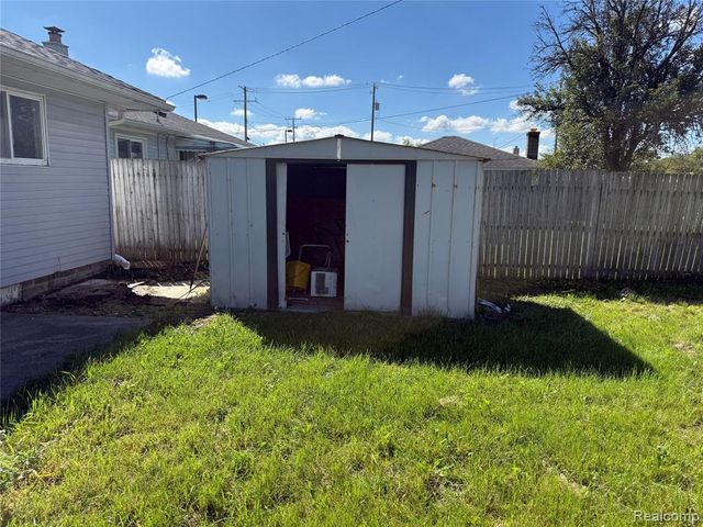 7349 N Inkster Road, Westland, MI 48185
